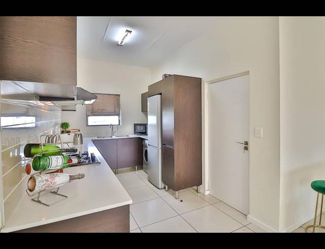 3 BEDROOM APARTMENT FOR SALE IN GREENSTONE HILL